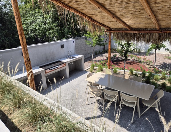 Terraza y asadores